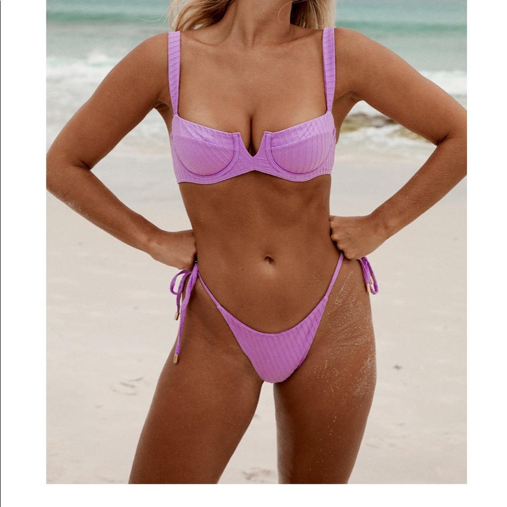 Monday Swimwear Bathingsuit